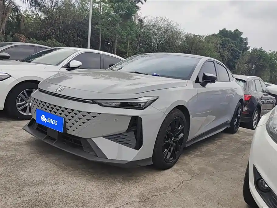 Changan UNI-V 2024
