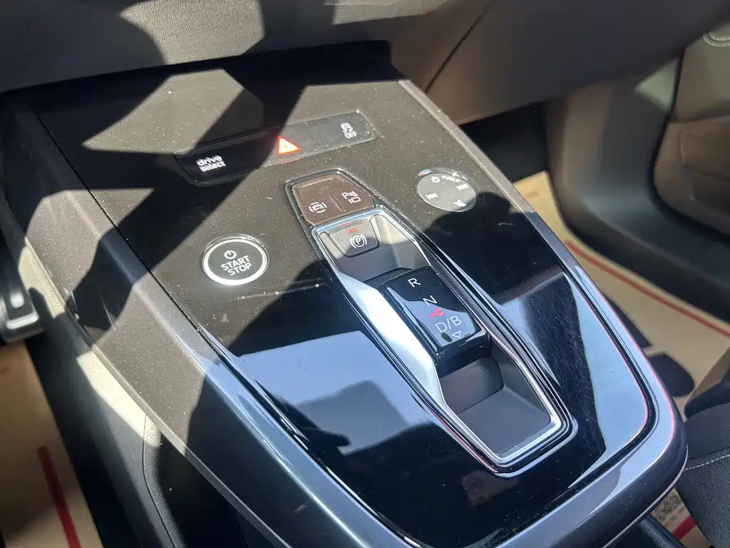 Audi Q5 e-tron — миниатюра 13