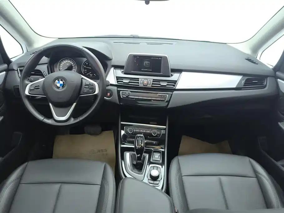 BMW 2 SERIES MULTIFUNCTIONAL STATION WAGON