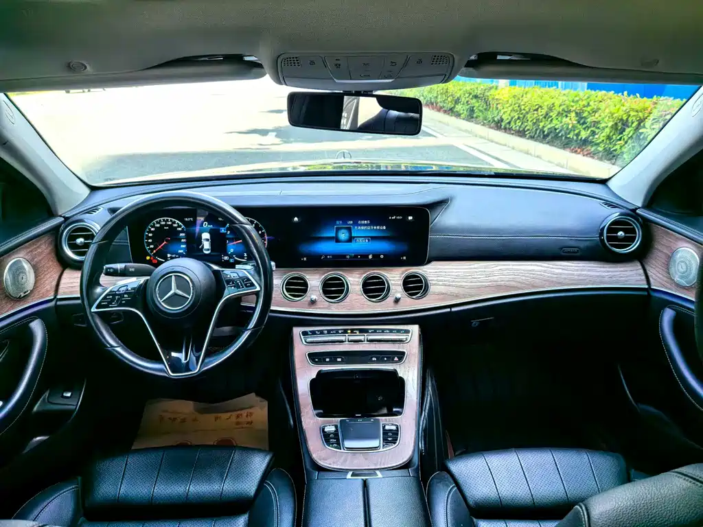 Mercedes-Benz E-Class E 2022 E 300 L Luxury