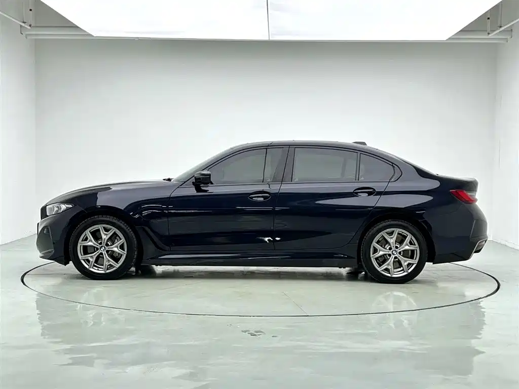 BMW i3 2025 eDrive 35 L