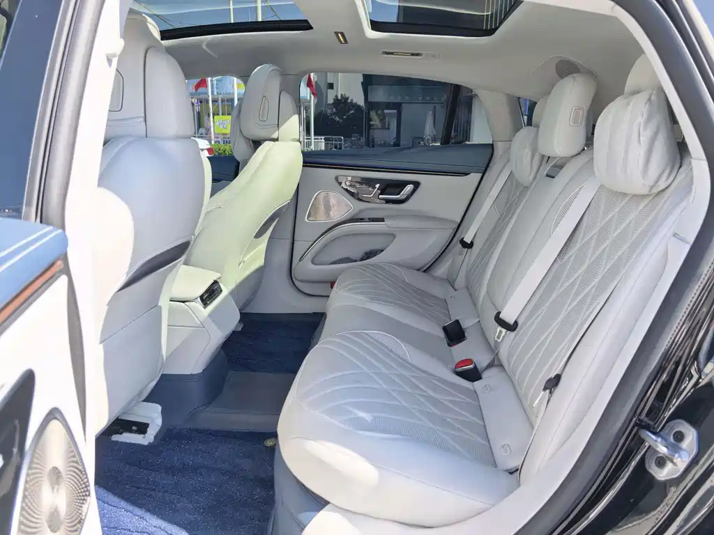 Mercedes-Benz EQS — миниатюра 12