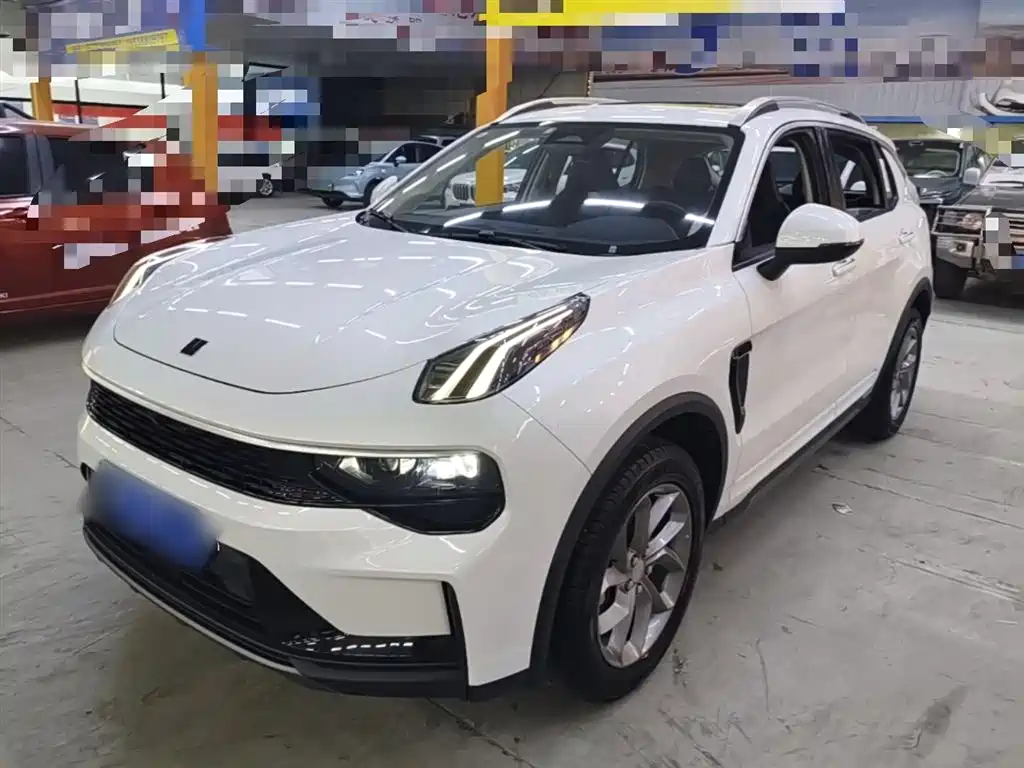 Купить Lynk & Co 01