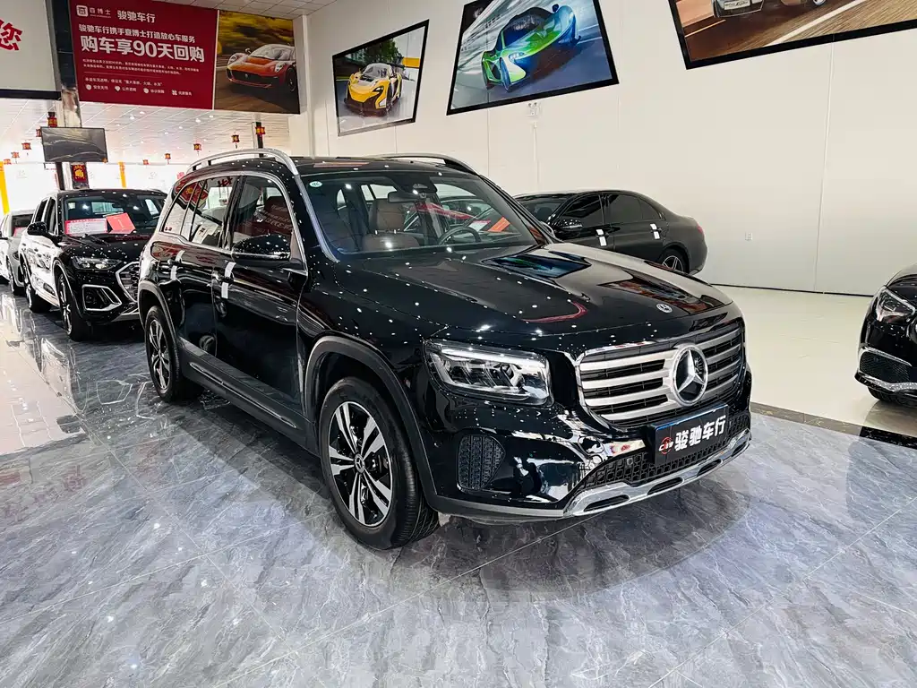 MERCEDES-BENZ GLB