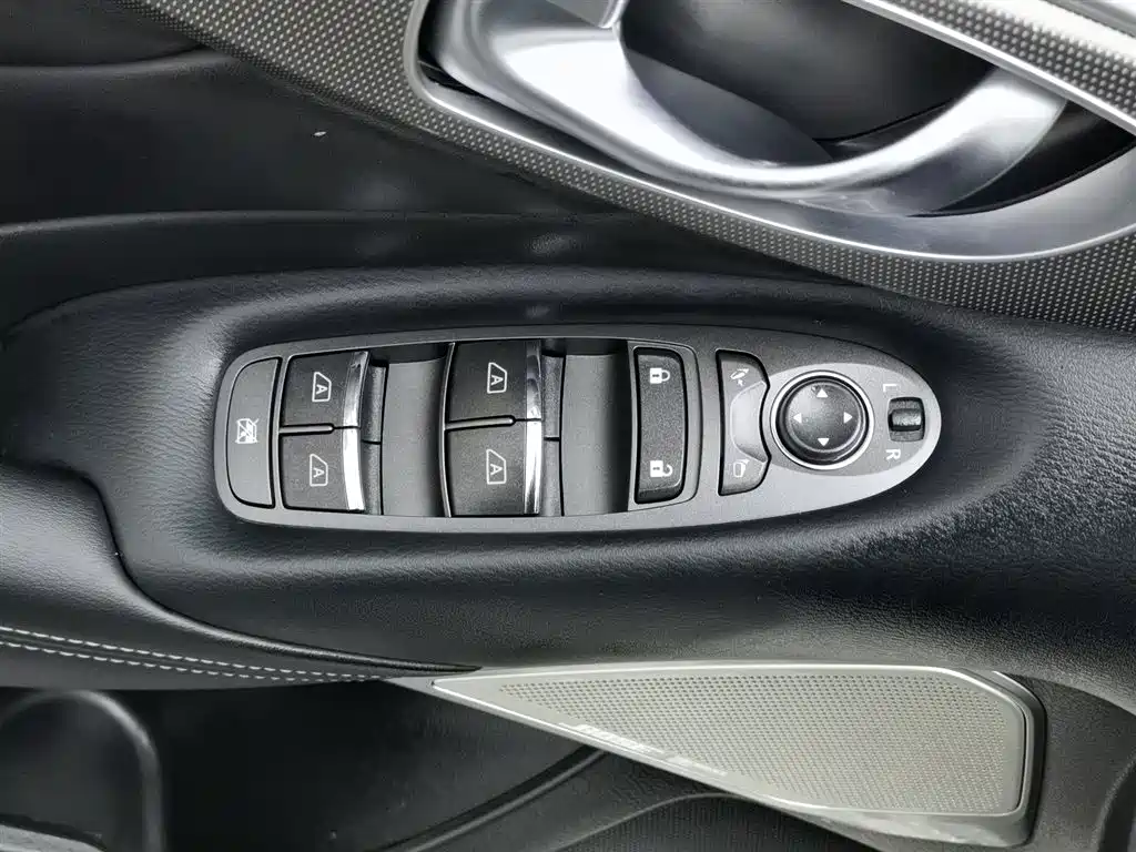 Infiniti Q50L 2021 2.0T