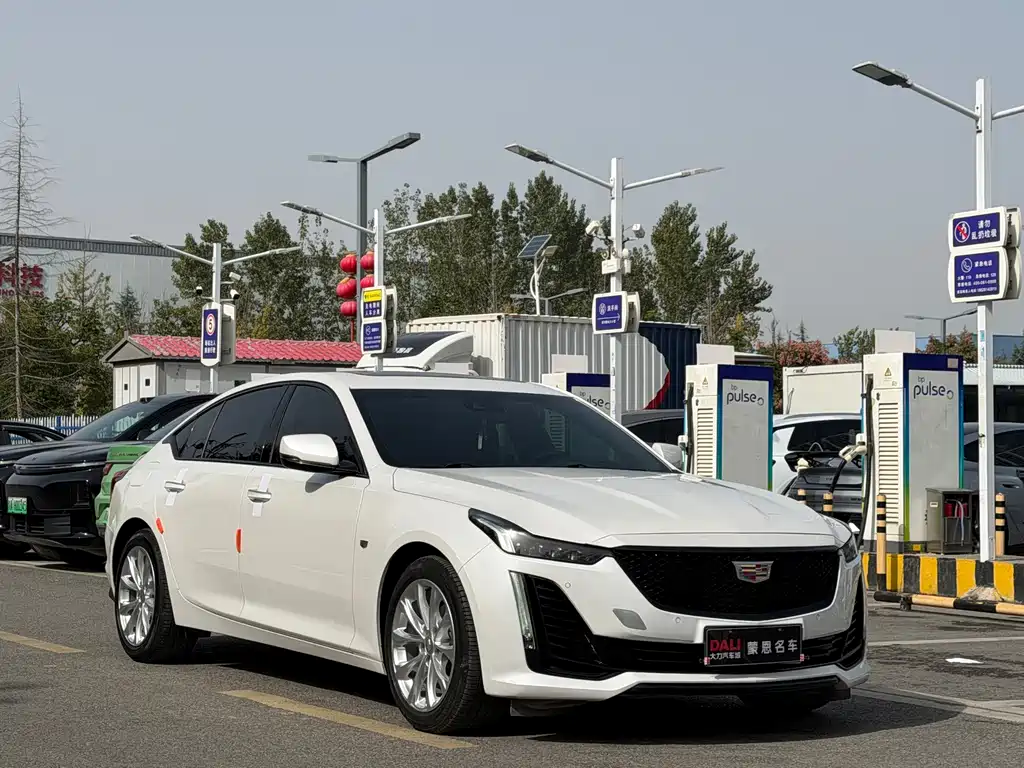 Cadillac CT5 — миниатюра 3