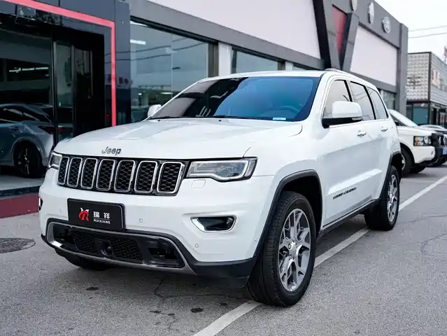 JEEP GRAND CHEROKEE 2022