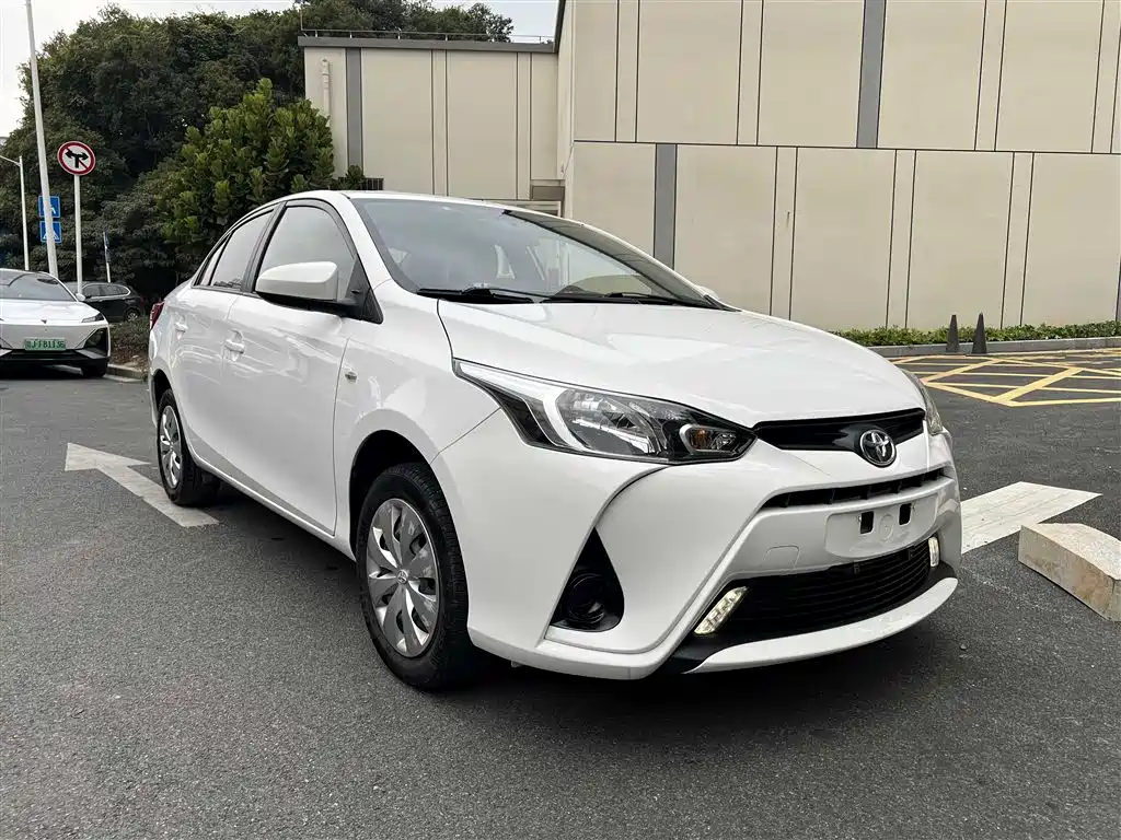 TOYOTA YARIS L TO ENJOY