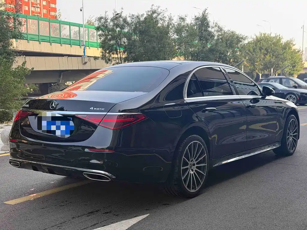 Mercedes-Benz S-Class — миниатюра 6
