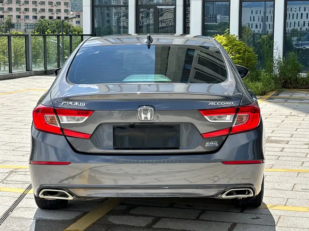 Honda Accord — миниатюра 12
