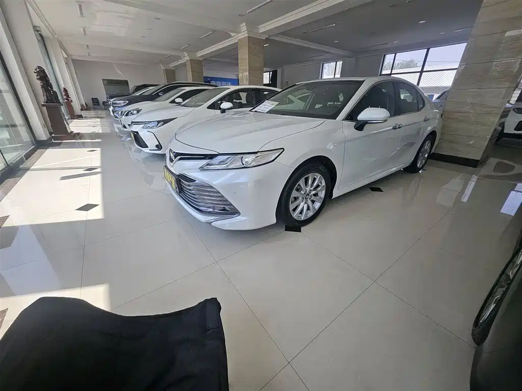 Купить Toyota Camry