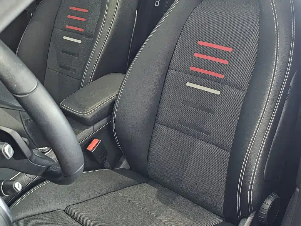 Mercedes-Benz A-Class (Import) — миниатюра 10