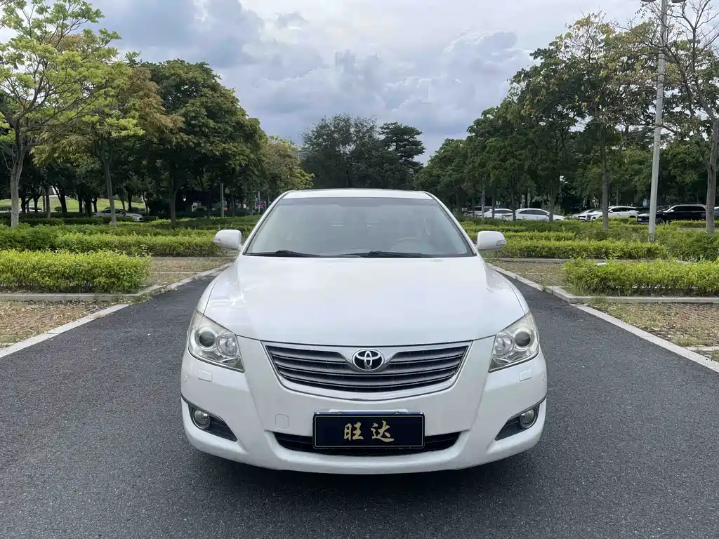 Toyota Camry — миниатюра 2
