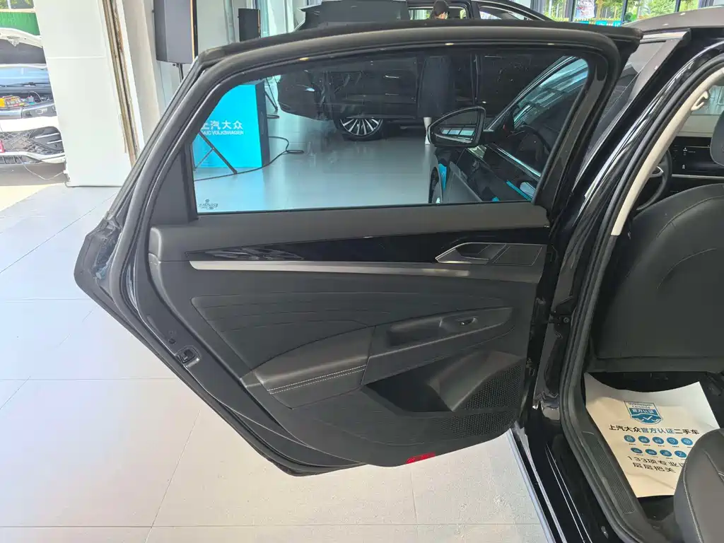 Volkswagen Passat — миниатюра 8