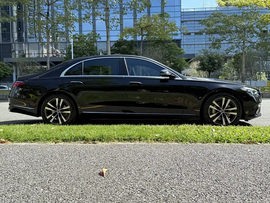 MERCEDES-BENZ S CLASS