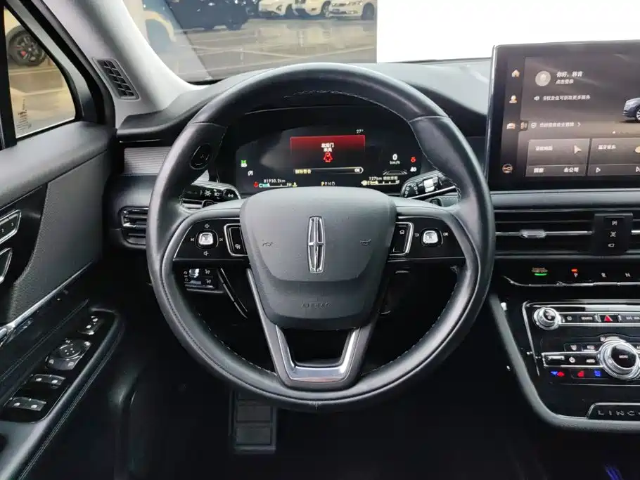 Lincoln Corsair — миниатюра 15