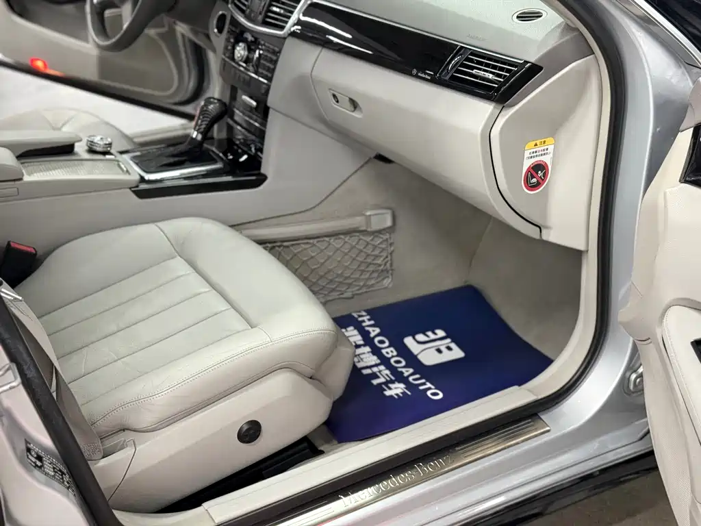 Mercedes-Benz E-Class E 2010 E 200 CGI