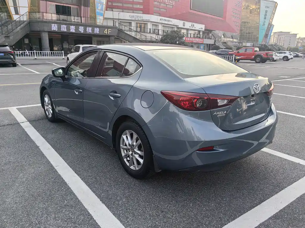 MAZDA  3 ANGKESAILA