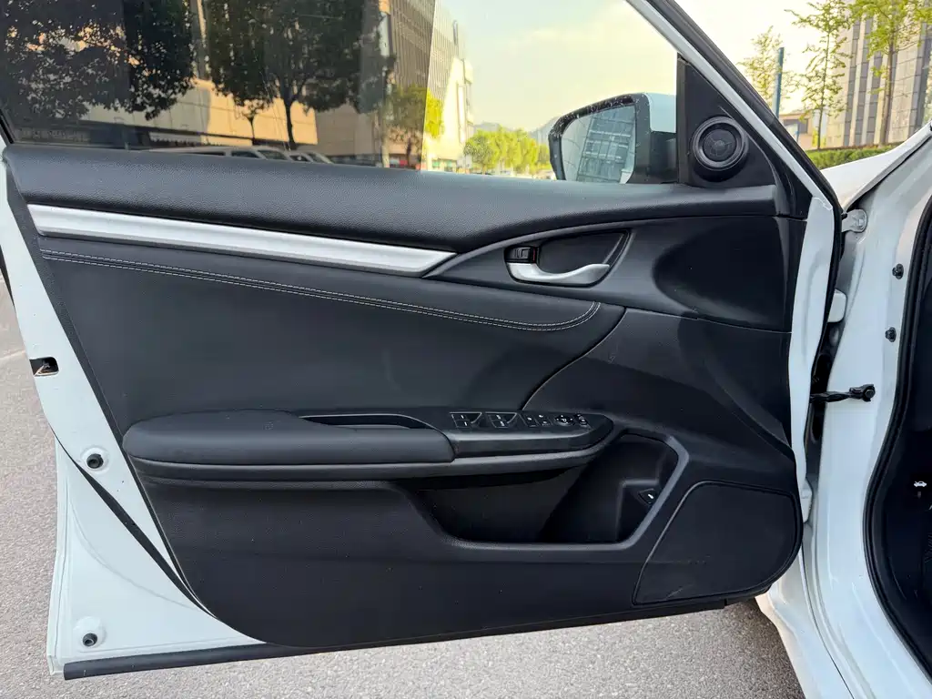 Honda Civic — миниатюра 5