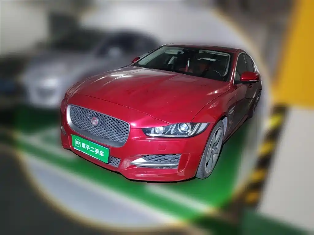 Купить Jaguar XE