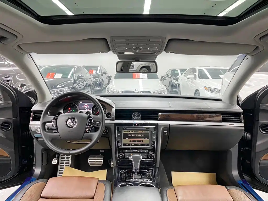 Volkswagen Phaeton — миниатюра 9