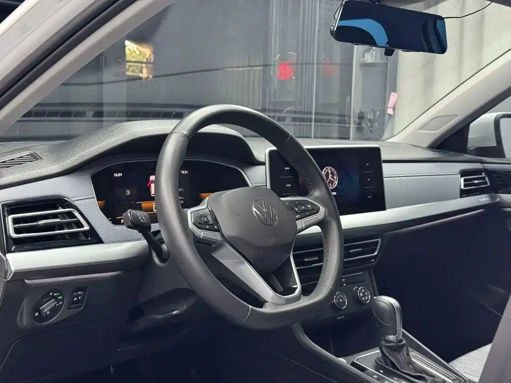 Volkswagen Lavida — миниатюра 4