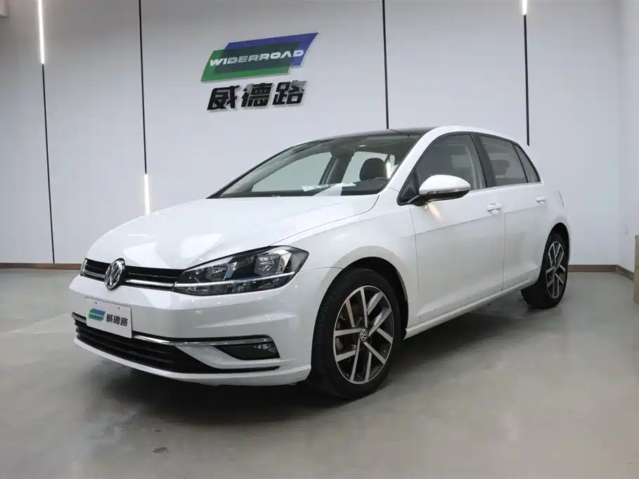 Купить Volkswagen Golf