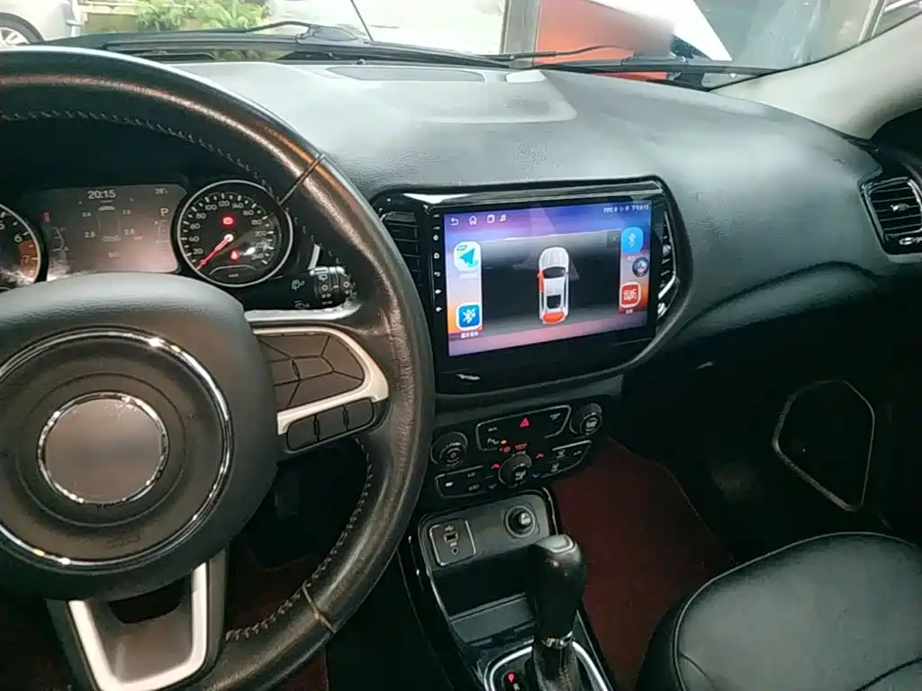Jeep Compass — миниатюра 10