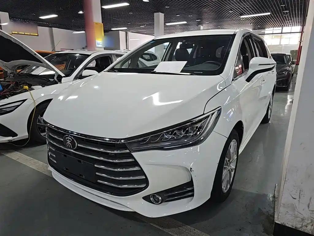 Купить BYD MAX
