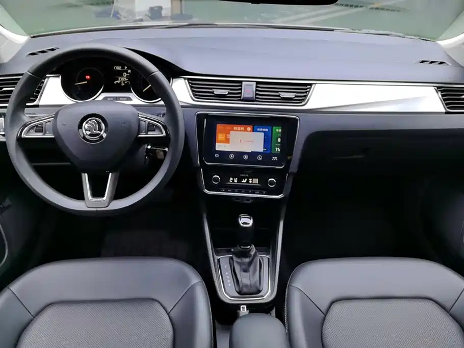 Skoda Rapid — миниатюра 12
