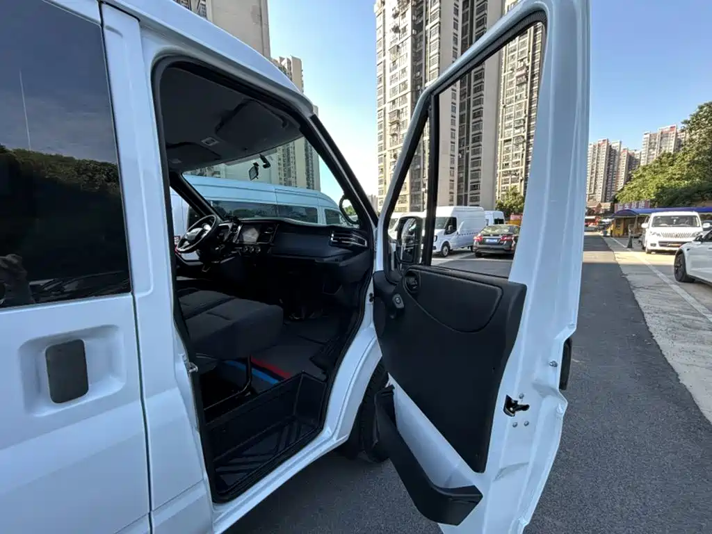 JMC JMC Fushun — миниатюра 19