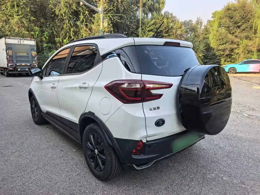 BYD Yuan EV — миниатюра 5