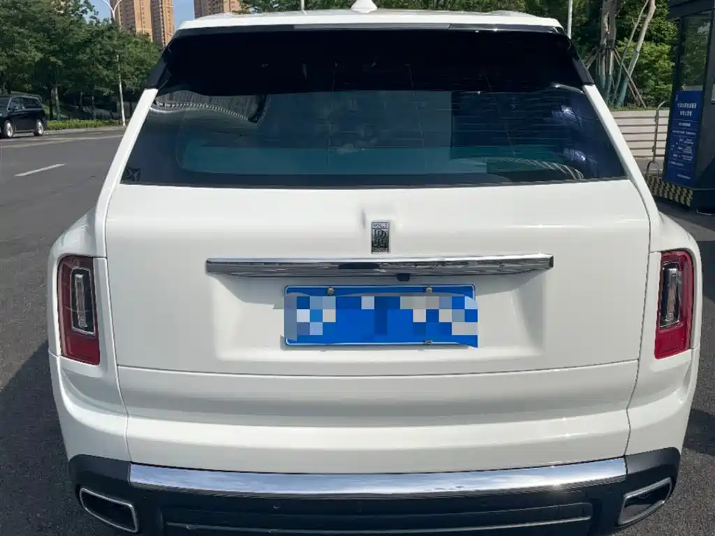 Rolls-Royce Cullinan 2018 мест