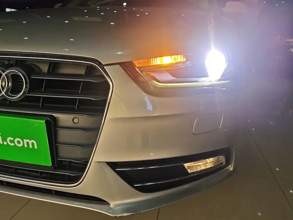 Audi A4L — миниатюра 24