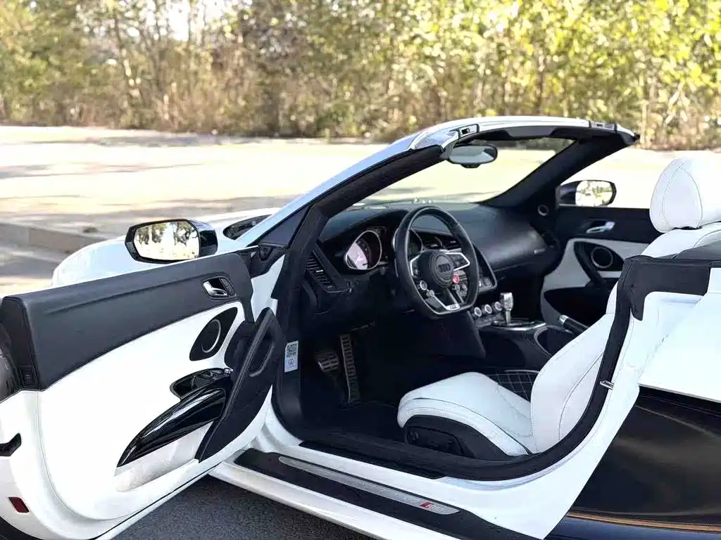 Audi R8 — миниатюра 3