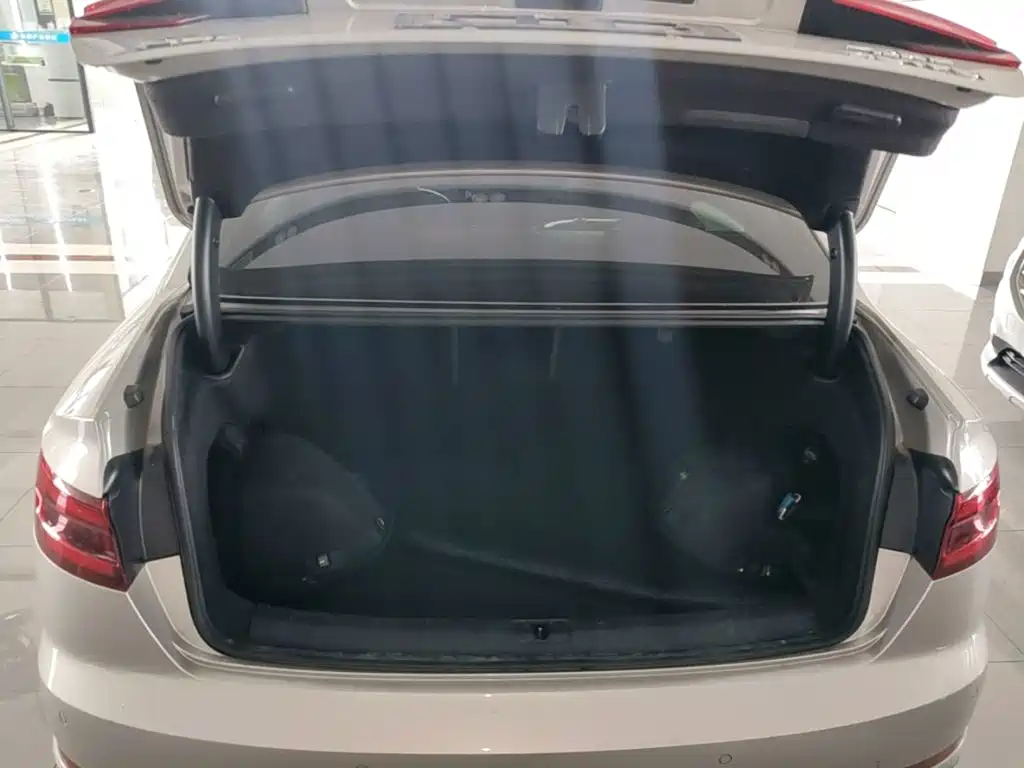 Audi A4L — миниатюра 19