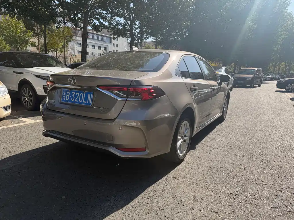 Toyota Corolla — миниатюра 6