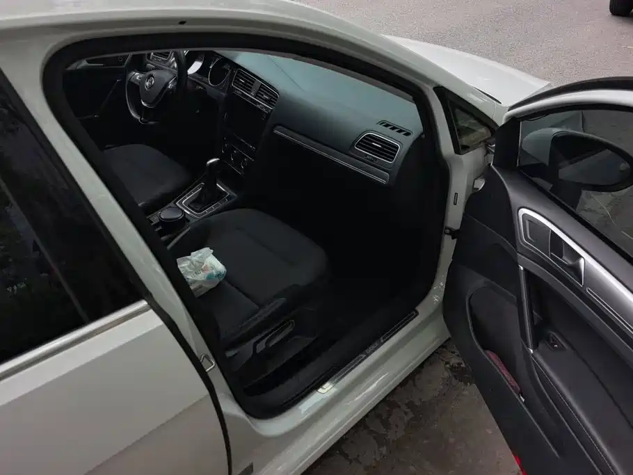 Volkswagen Golf — миниатюра 8
