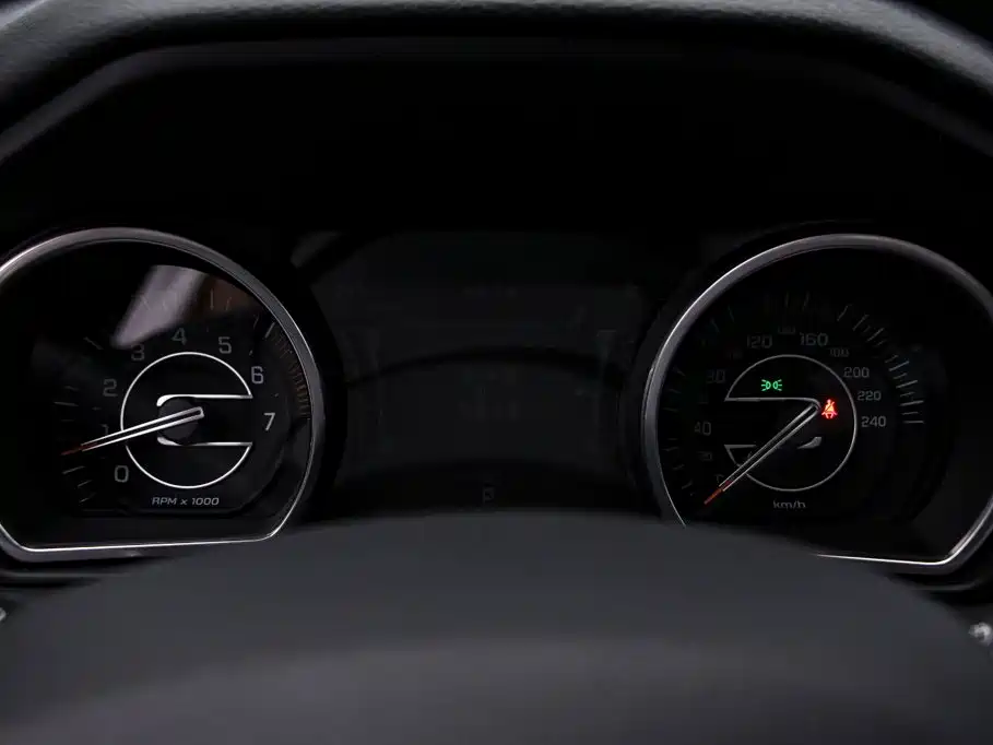 Jeep Grand Commander — миниатюра 6