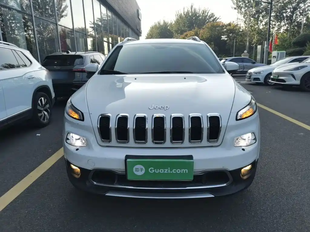 Jeep Cherokee — миниатюра 3