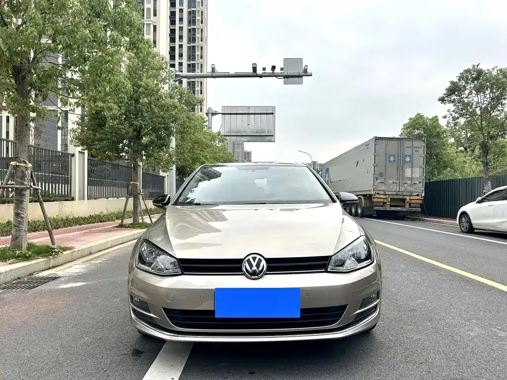 Volkswagen Golf — миниатюра 2