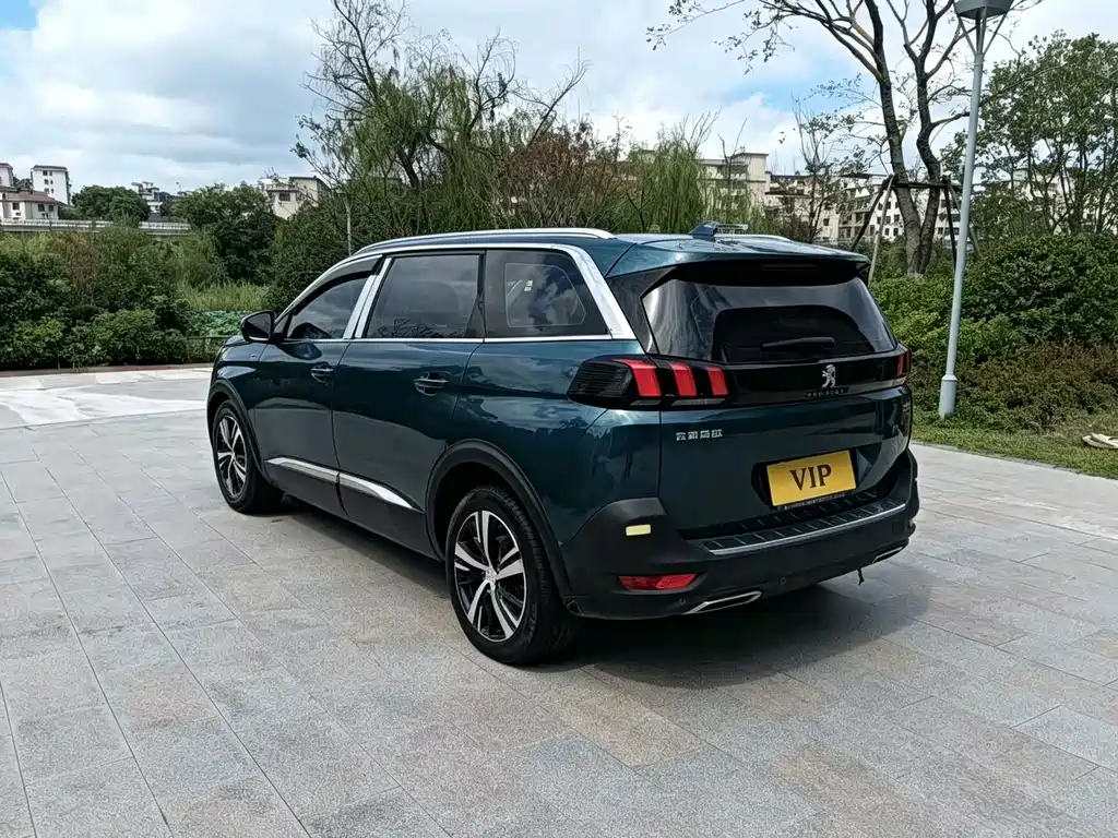 Peugeot 5008 — миниатюра 5