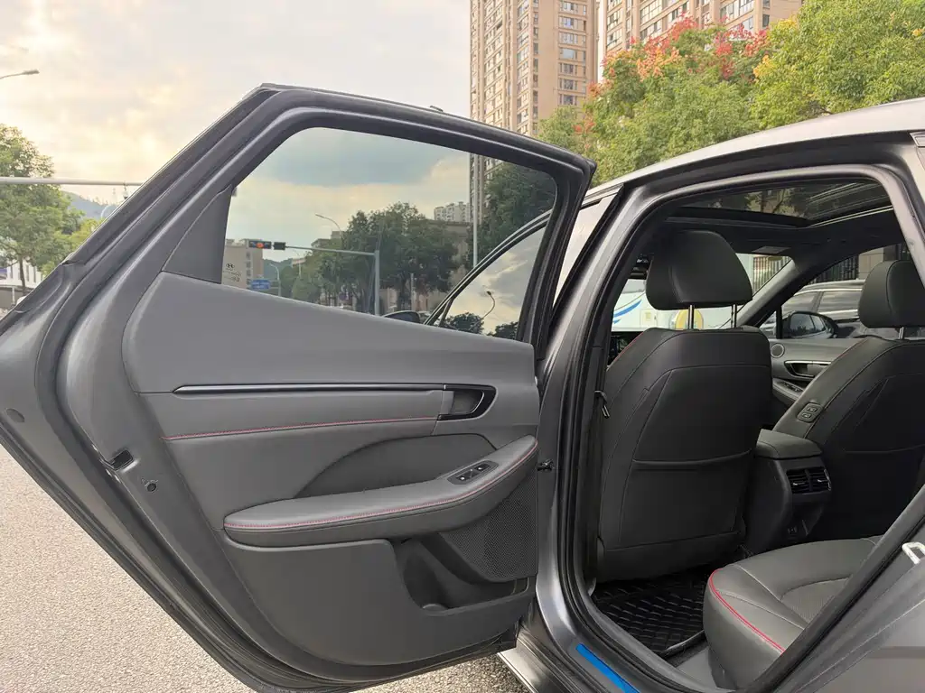Hyundai Sonata — миниатюра 11