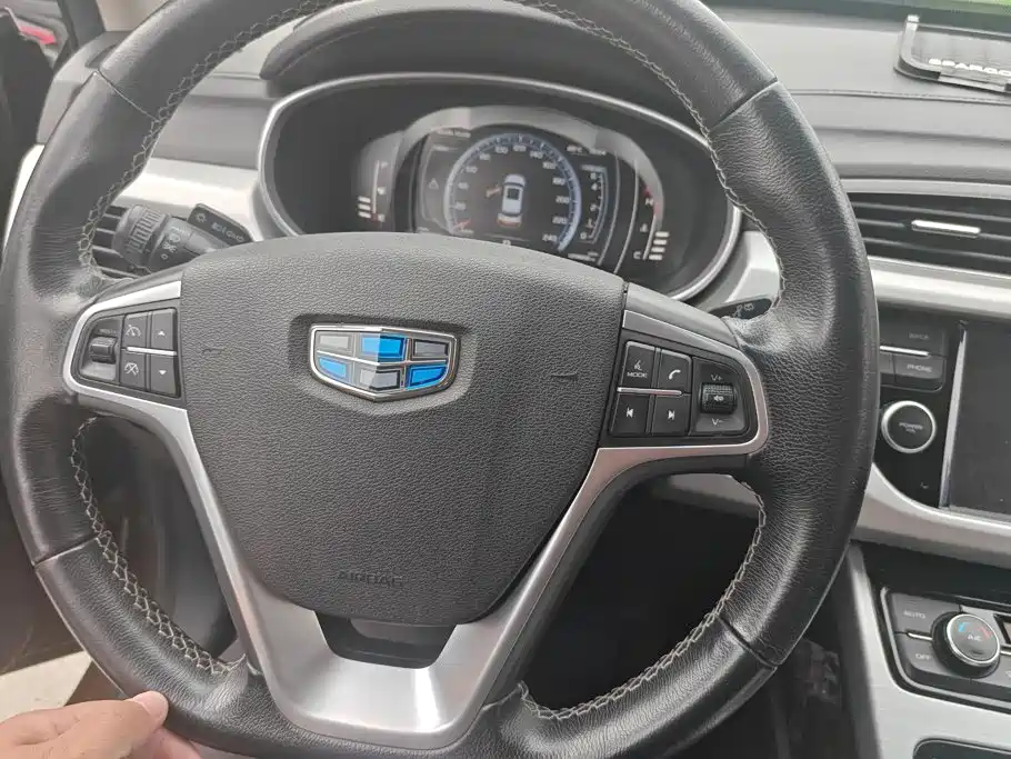 Geely Boyue — миниатюра 15