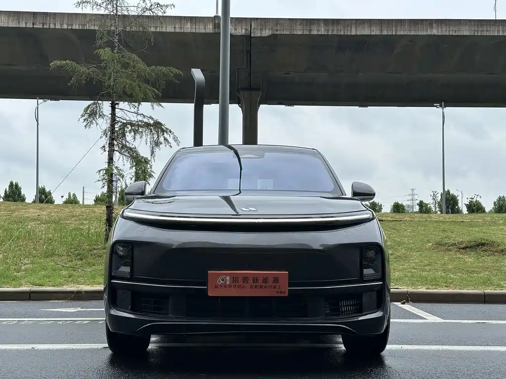 Li Auto L8 2023 Pro