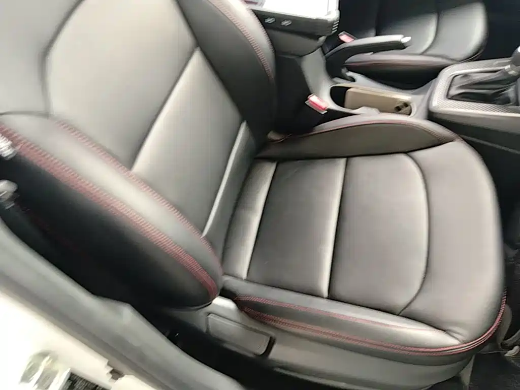 Hyundai Elantra — миниатюра 25
