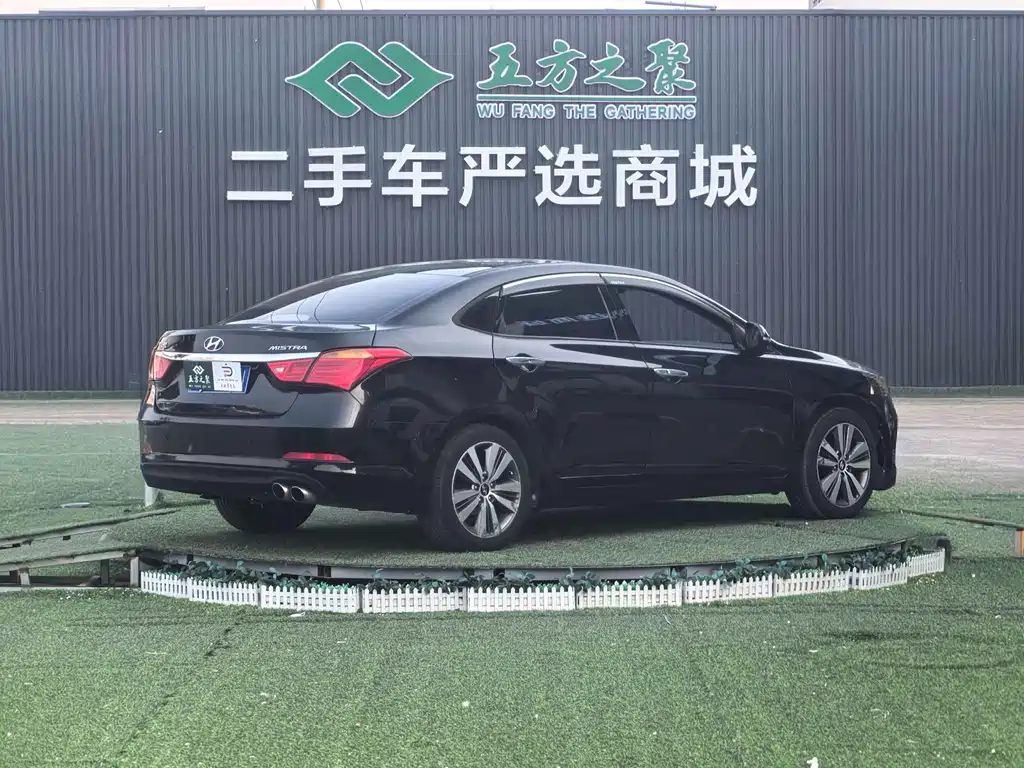 Hyundai Mistra 2014 1.8L AT Luxury DLX