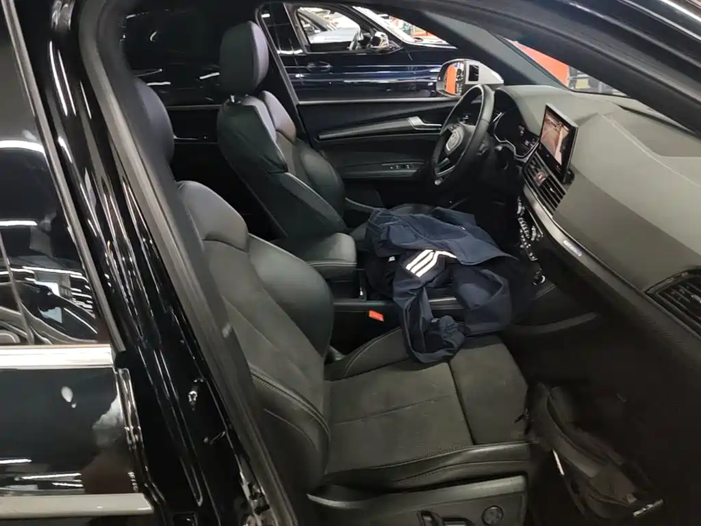 Audi Q5L Sportback — миниатюра 25