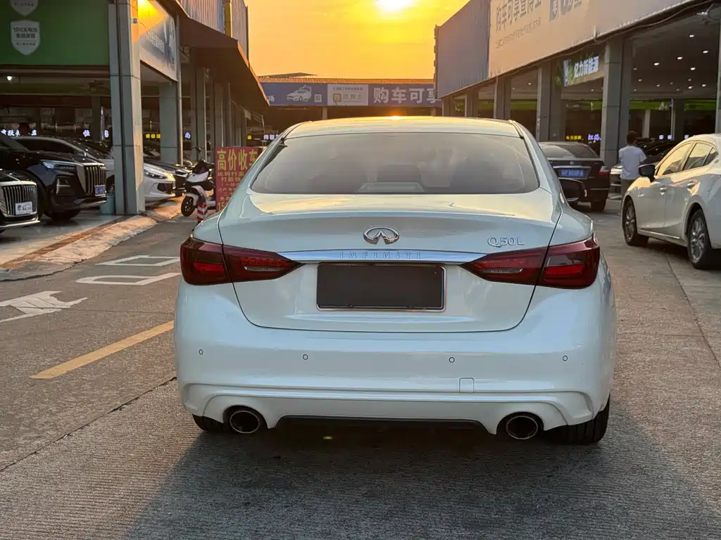 Infiniti Q50L — миниатюра 9