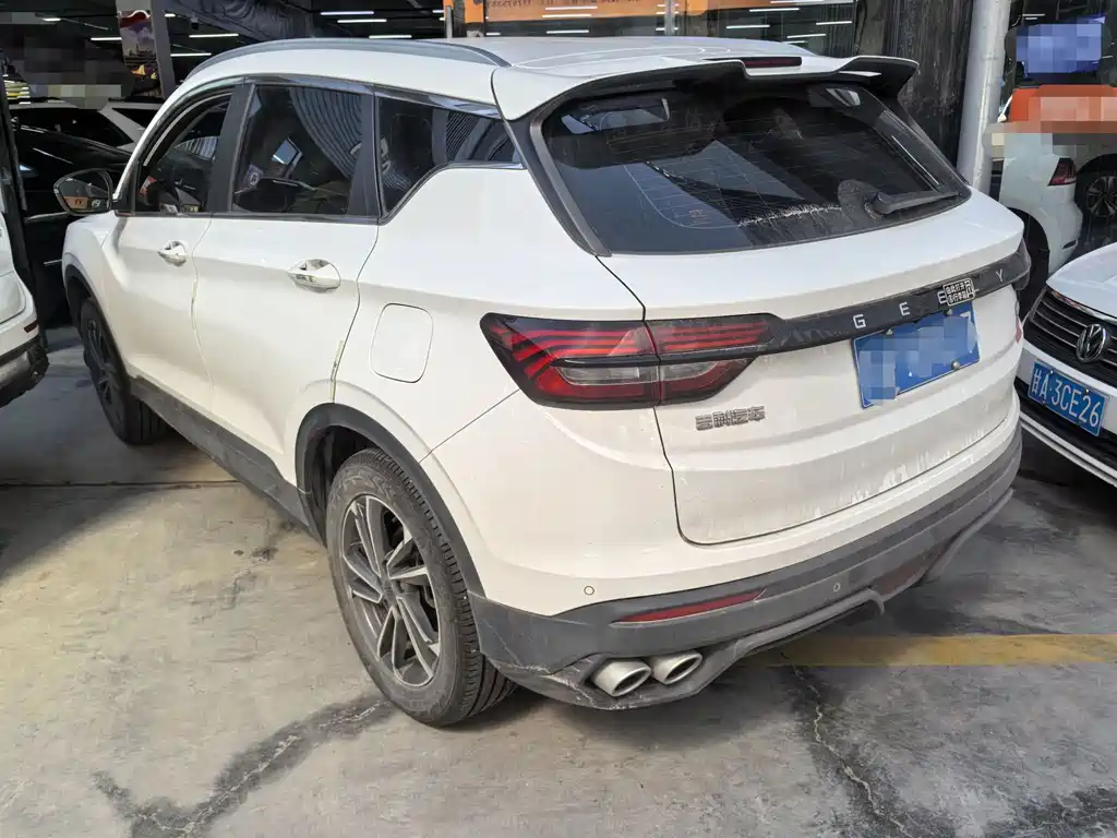 Geely Binyue — миниатюра 3